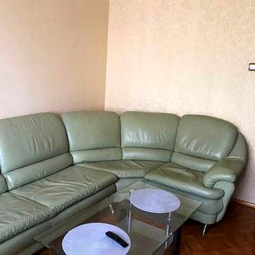 Продам 3 к.кв 5/9 м.Холодная Гора 5 мин пешком .Кап.рем.с мебелью.Торг