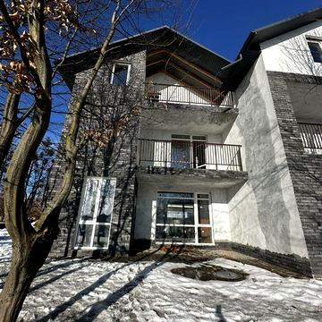 Продаж крайнього тауну  на Роші