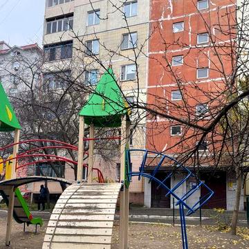 Продаж, Квартира на першому поверсі, центр, Коцюбинське