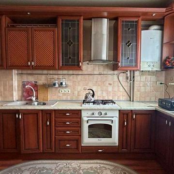 Здам трьох кімнатну квартиру по Героїв Крут 87