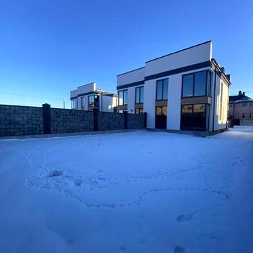 Продається котедж на Щасливому