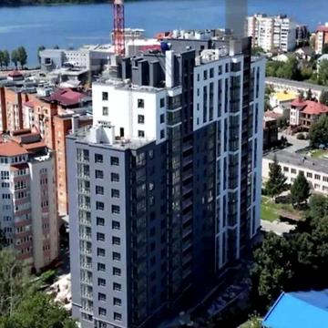 Продаж 2к квартири 71 кв. м на вул. Полковника Д. Нечая