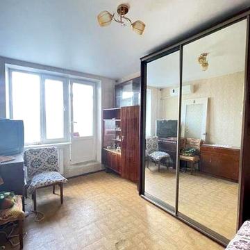 D1M Продам 1 кімн. квартиру, м. Перемоги. Меблі, техніка.