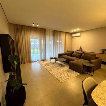 Продаж дизайнерського танхауса в КМ New Village