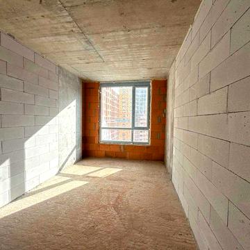 Світла 2-кімнатна квартира в центрі міста, можливе розтермінування