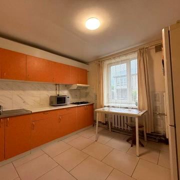 Довгострокова оренда частини будинку Східний