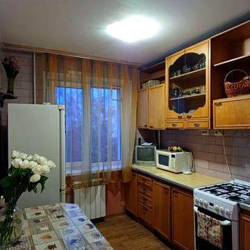 Оренда 2 к. Для жінки або дівчини