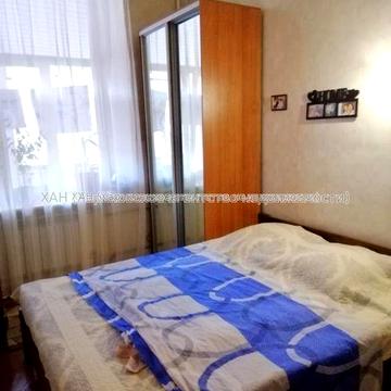 Продам 2х комнатную в Центре на площади Небесной сотни Е23