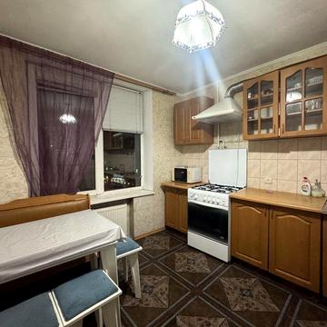 Здам 2 кк вул. Дмитрівська, 2