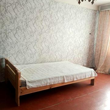 б. Жуля Верна, 1 к, повнометражна квартира біля Колібріса.