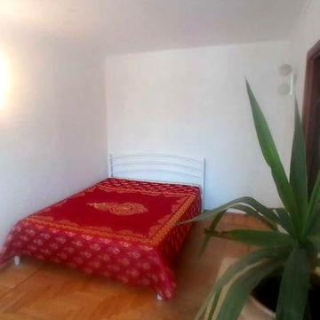 Ахматової, 5. Здається в оренду затишна 2к квартира, газ