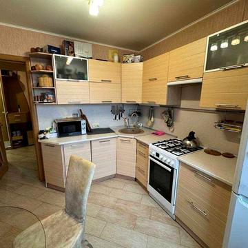 Продам 3-х комнатную чешку Фрунзенский-2 с ремонтом