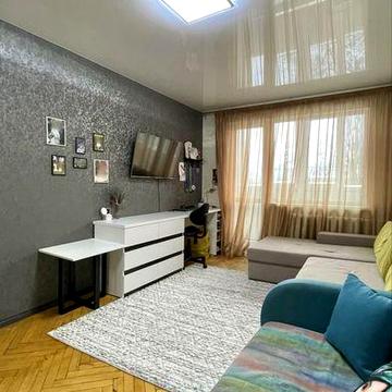 Продам 1-кімнатну квартиру по вул. Козацька