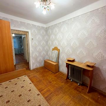 Батумська вул., 10