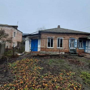 Будинок в центрі на Ярмаркова.