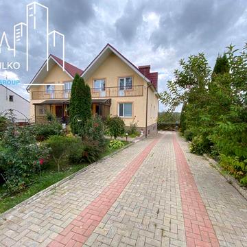 Продам прекрасний будинок (дуплекс)!