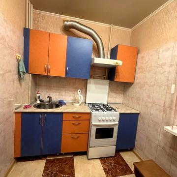 Металургів просп., 12