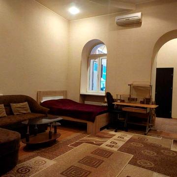 Оренда однокімнатної квартири , вул. Олеся Гончара, 4