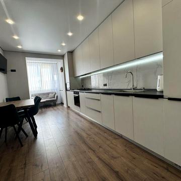 Продаж сучасної 2-кімнатної квартири в новобудові ЖК Рауш