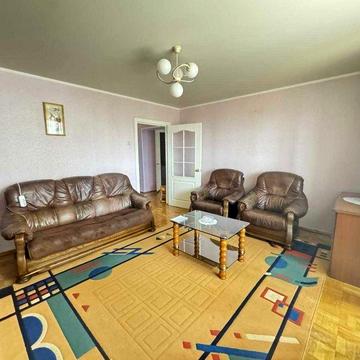 Оренда просторої 2к, вул.Дачна 51, невисокий поверх, Деміївська 25 хв