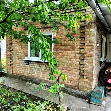 Газифицированные полдома и жилая времянка