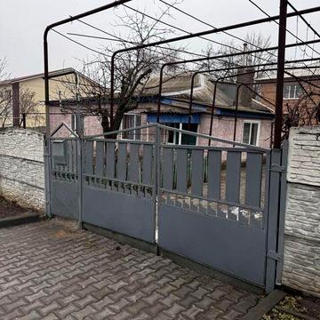 селище Петрове Олександрійського р. Будинок в центрі !