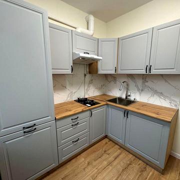 Продам 2-кімнатну квартиру в центрі міста вул. Грушевського, 5/7