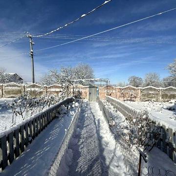 Продам дім.в місті Карлівка.