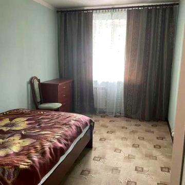 Чорнобильська вул., 18