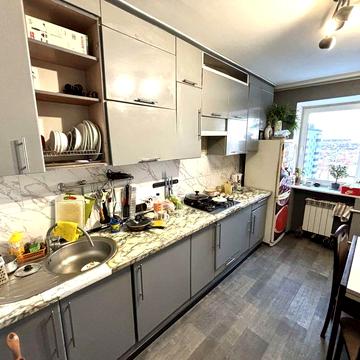 Здається 3 кімнатна квартира біля парку Дубки.