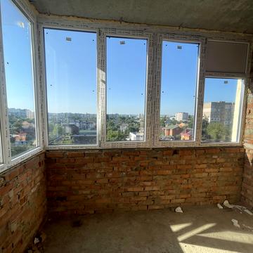 Лялі Ратушної вул., 23