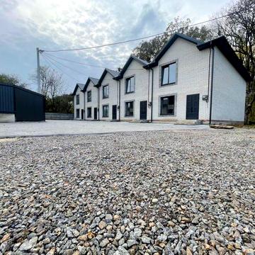 ТАУНХАУС  в чистовому з вихідом до лісу