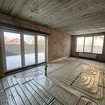 Продається зданий дуплекс з наповненням у Крихівцях.