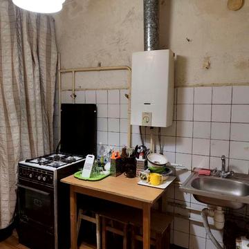 1к квартира, центр,  без мебели и техники (есть колонка)