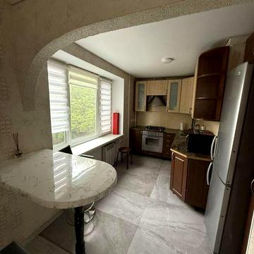 Оренда 2- кім квартири 2/5 по вул.С.Ріхтер