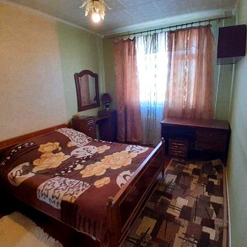 Сдаю 2 комн. квартиру на Студенческой.520.Метро -пешком 5 мин.