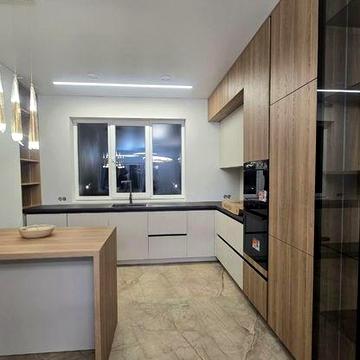 Таунхауз.Перша здача.Новий район.