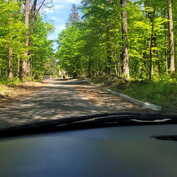 Хутірська, 7