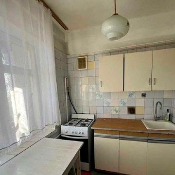 Продам 2 кім.кв., пр-т Лісовий 33