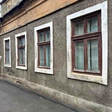 Михайлівська вул., 31