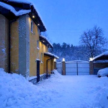 Продаж 2 поверхового Будинку. Власниця.