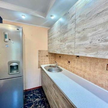 Гарна і тепла 2-х кімнатн. 4/9 Центр міста. ЦУМ. Ремонт.Меблі.Техніка.