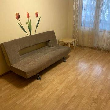 Сдам 2-х комнатная на Черемушках. Ул Космонавтов /10 квартал