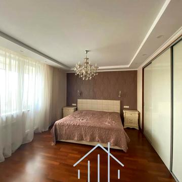 Ділова вул. (Димитрова), 2