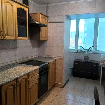 2-кім. тепла, на Драгоманова,  м. Позняки в пішій доступності, 10 хв.