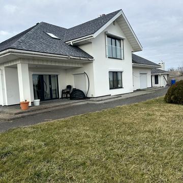 Центральна