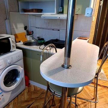 Довгострокова оренда гостинки метро Захисників України