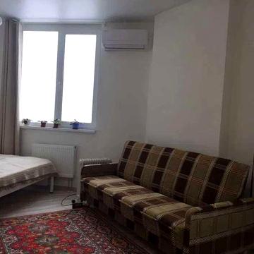 Здається в оренду квартира-студія, Харківське шосе, 15а.