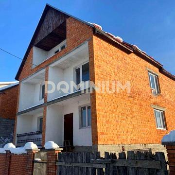 Продається новобудова у м. Хуст