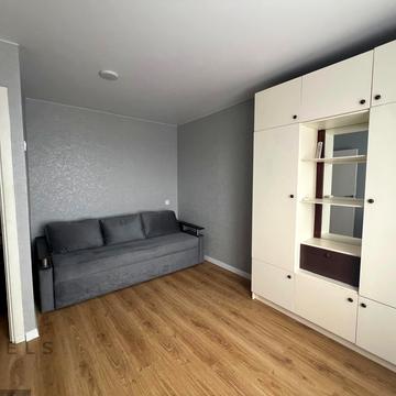 Зелена вул., 1